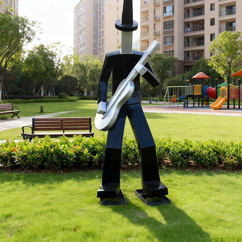 Menschliche Skulptur aus Fiberglas im abstrakten „Gitarristen“-Design