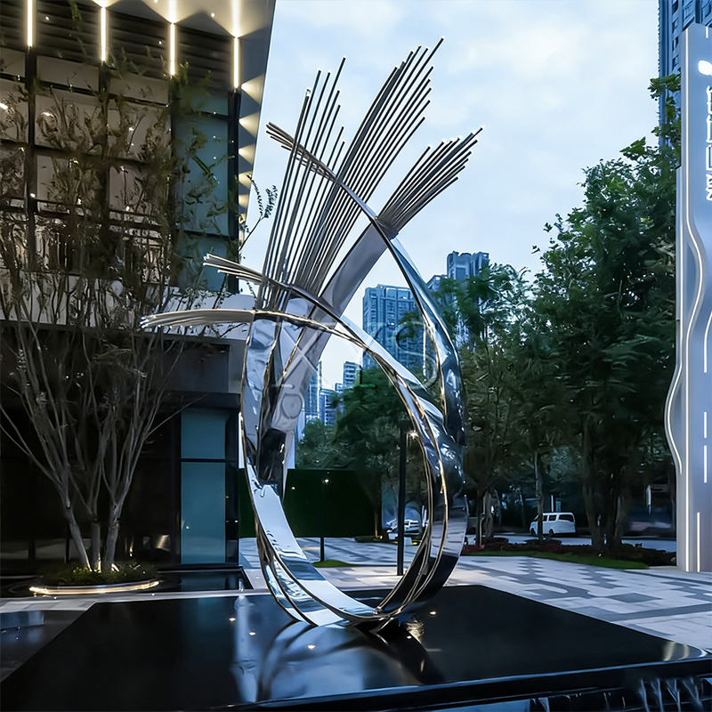Phoenix Tail at Dawn Durchbrochene Federskulptur
